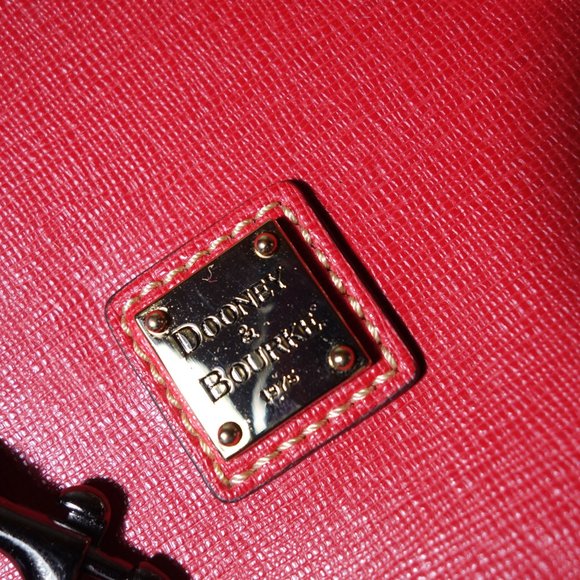 Dooney & Bourke Cherry Red Saffiano Lexi Crossbody Small Bag Purse - Picture 3 of 9